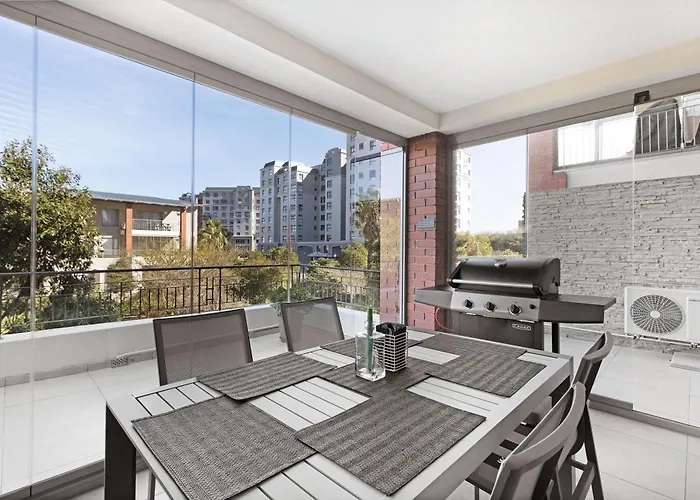 Mayfair Luxury 212