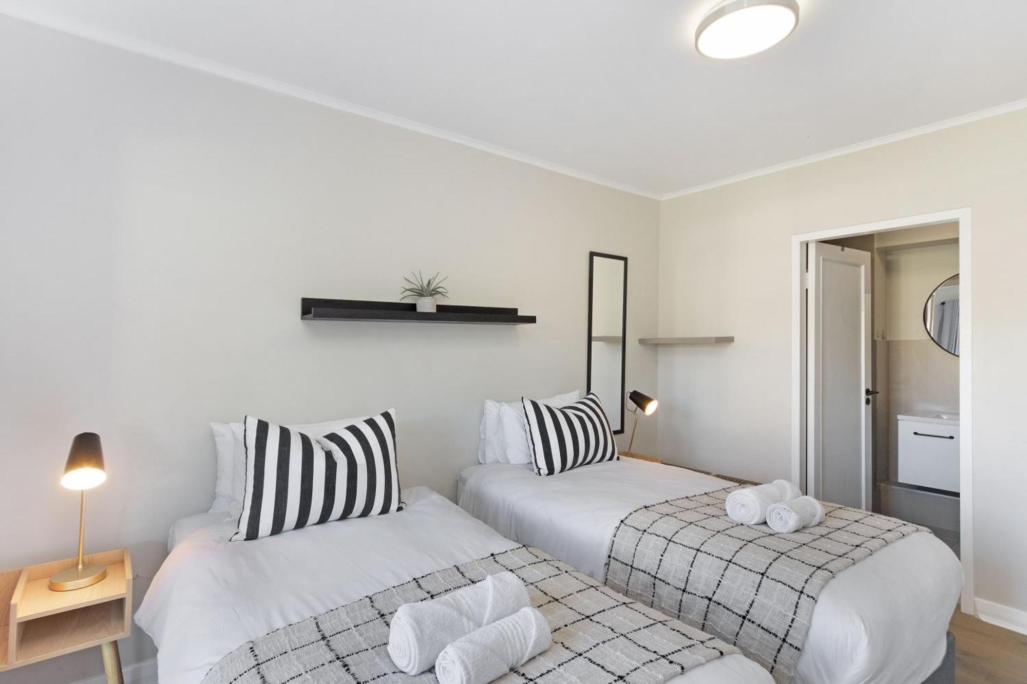 Mayfair Luxury 212