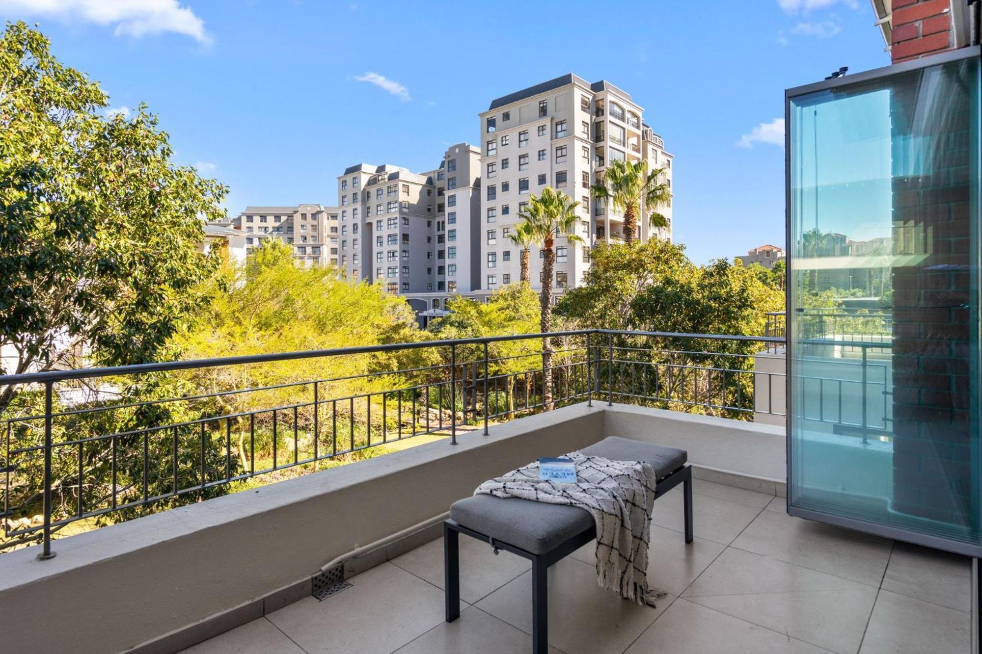 Apartment Mayfair Luxury 212 By Host Agents Cape Town