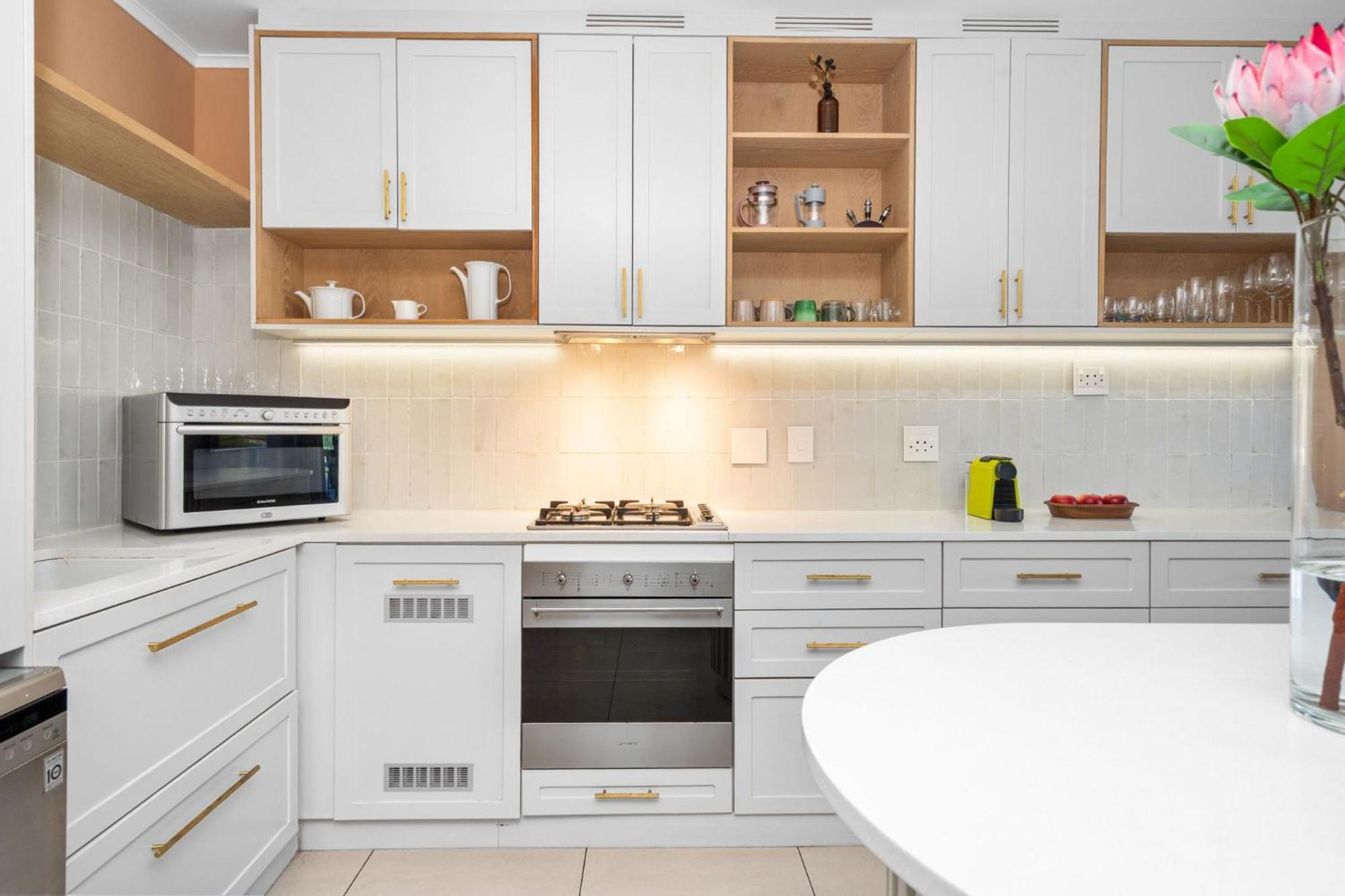 Apartment Mayfair Luxury 212 By Host Agents Cape Town