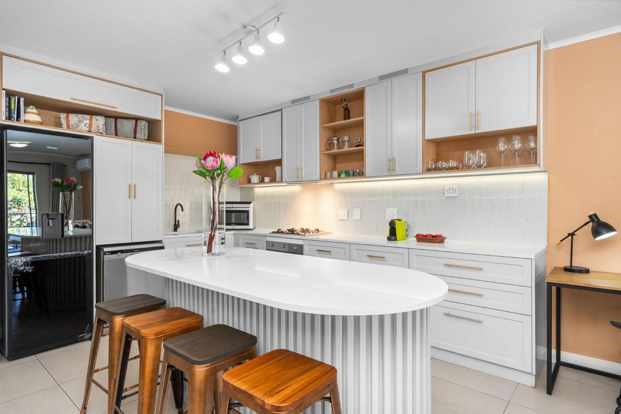 Apartment Mayfair Luxury 212 By Host Agents