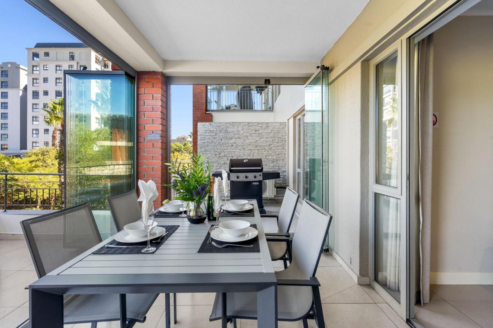 Mayfair Luxury 212 By Host Agents *