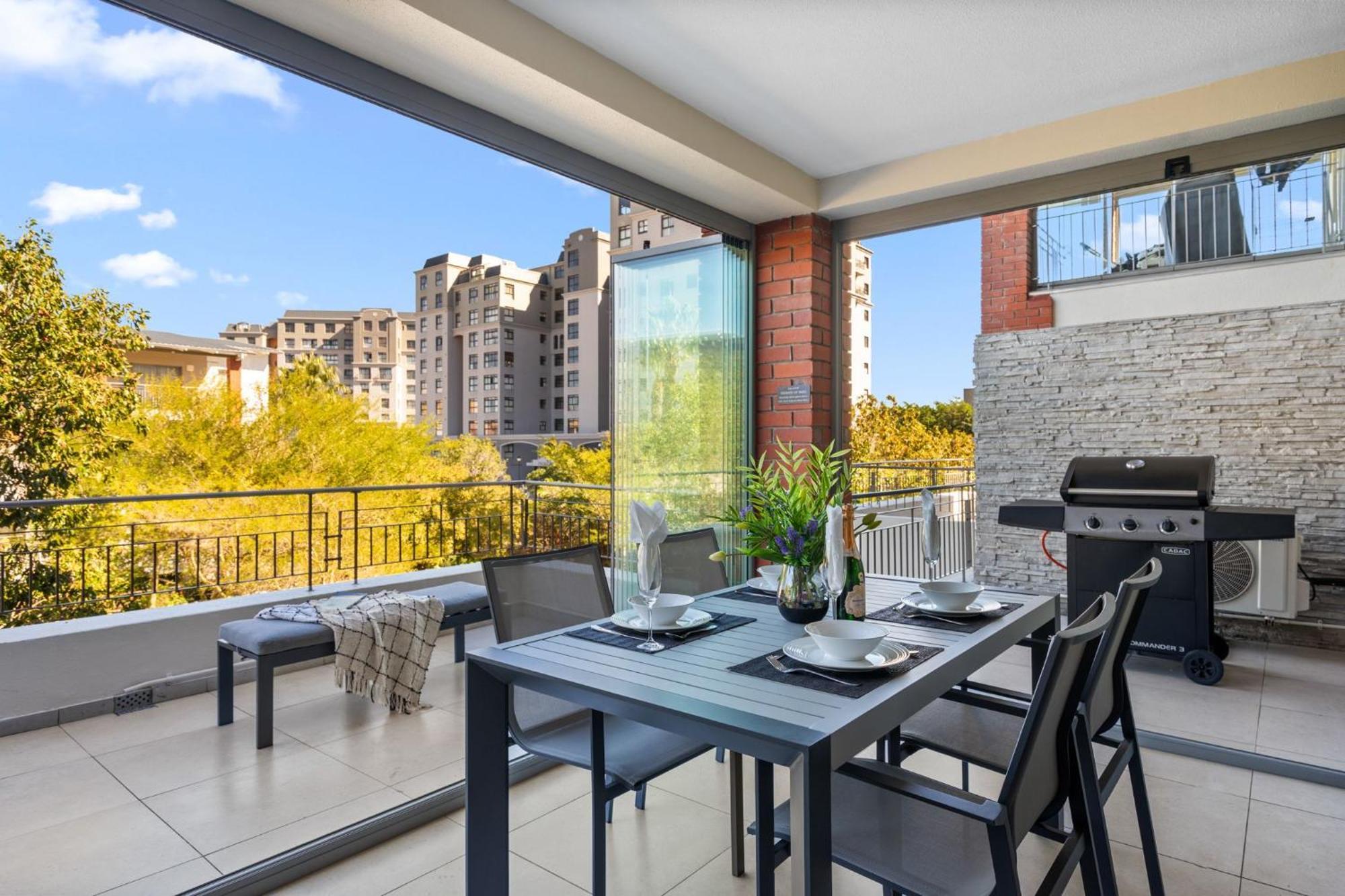 Apartment Mayfair Luxury 212 By Host Agents Cape Town